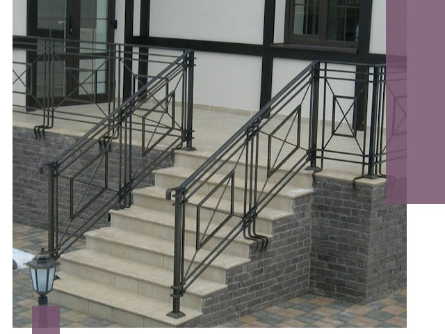 Перила для крыльца в Ефремах — монтаж, изготовление и установка