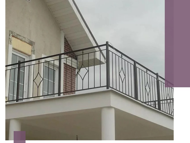 Изготовление балконных ограждений в Ефремах из металла и стекла