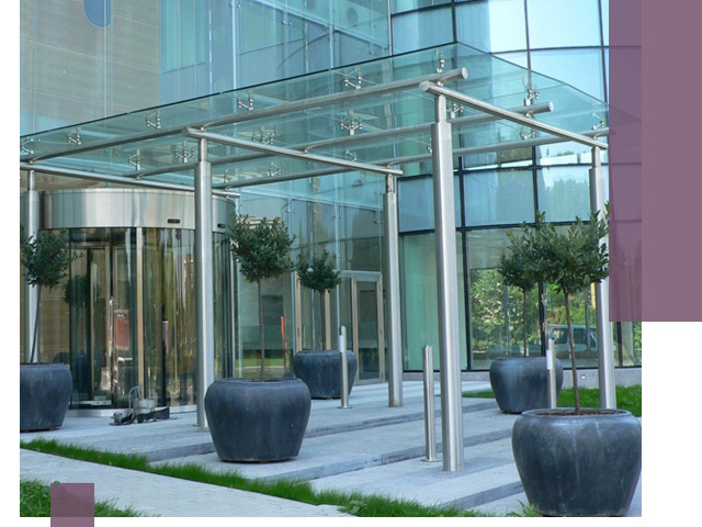 Навесы из стекла на заказ в Ефремах — монтаж и установка